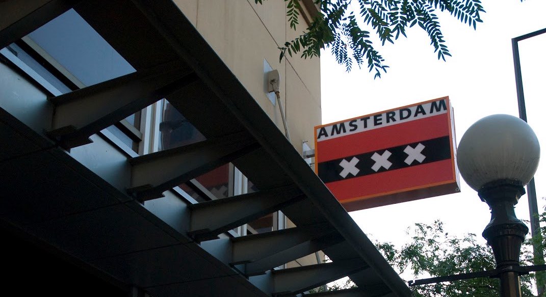 Amsterdam Bar & Hall First Avenue